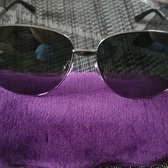 Gucci Aviator Sunglasses - Picture 1 of 4